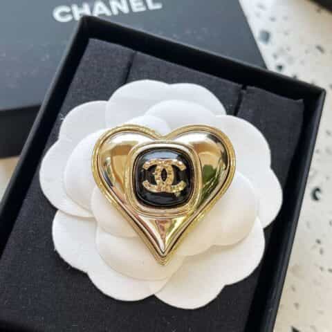 2021新款CHANEL香奈儿双c桃心胸针