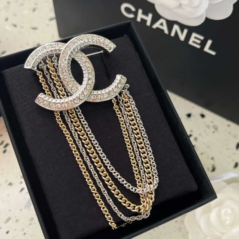 新款 CHANEL香奈儿双c流苏胸针