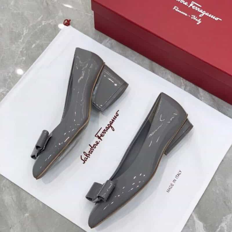 SF salvatore Ferraga*o  菲拉*慕最新糖果色走秀款尖头浅口Viva芭蕾舞鞋