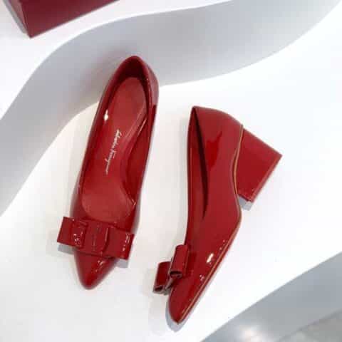 SF salvatore Ferraga*o  菲拉*慕最新糖果色走秀款尖头浅口Viva芭蕾舞鞋