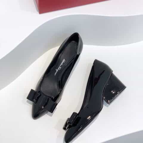 SF salvatore Ferraga*o  菲拉*慕最新糖果色走秀款尖头浅口Viva芭蕾舞鞋