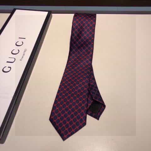 GUCCI古驰几何菱形真丝领带