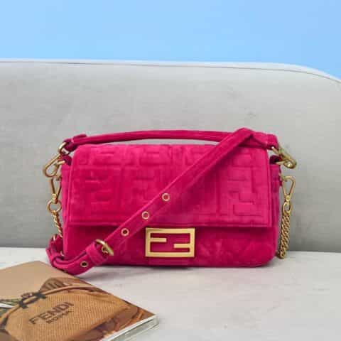 FENDI芬迪丝绒baguette手袋317m