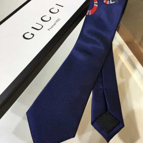GUCCI古驰100%顶级提花真丝蛇形领带