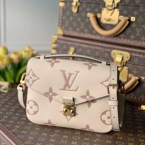 Louis Vuitton LV Pochette Metis 邮差包 M45596奶白色