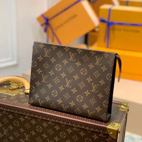 Louis Vuitton LV Monogram Toiletry Pouch 26 盥洗袋手包 N47542