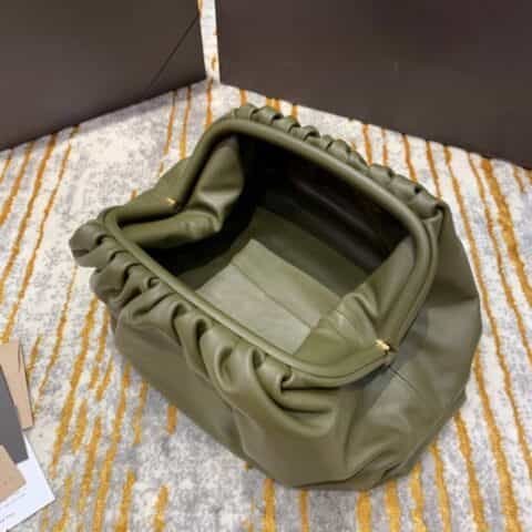 Bottega Veneta The Pouch 40 云朵包 576227橄榄绿