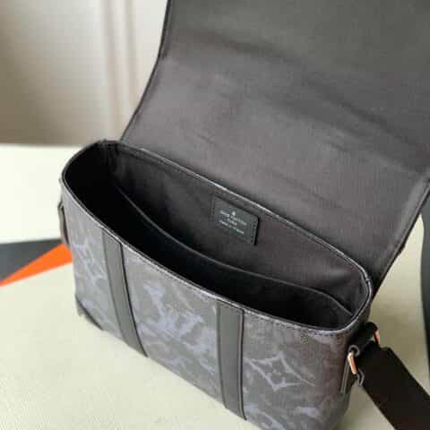 Louis Vuitton LV Trunk 邮差包 M57271