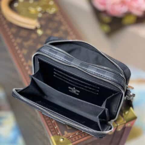 Louis Vuitton LV Alpha Wearable N60418