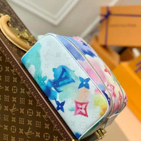 Louis Vuitton LV Dopp Kit 盥洗袋 M80500