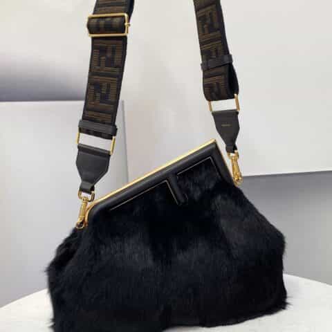 FENDI芬迪first系列F字母水貂毛肩背包80028