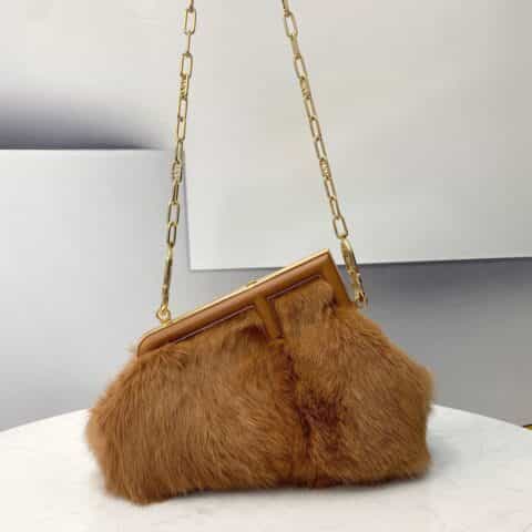 FENDI芬迪first系列F字母水貂毛肩背包80028