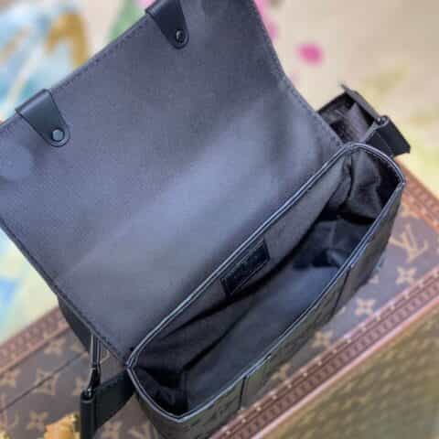 Louis Vuitton LV Trunk Slingbag M57952黑色