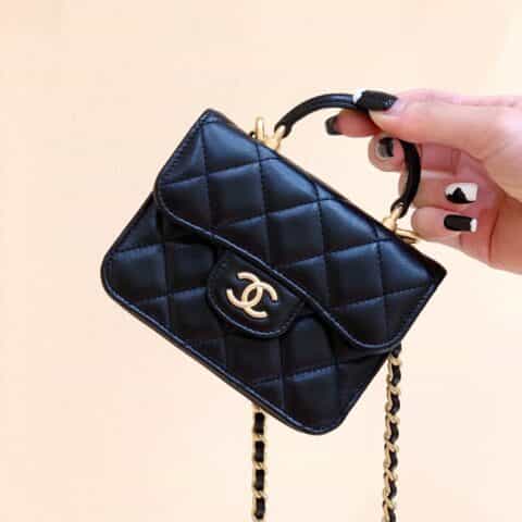 Chanel 2021早秋高级手工坊系列迷你手挽口盖小包 AP2200黑色