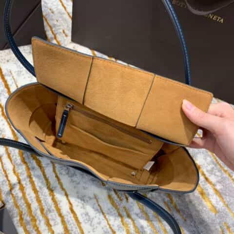 Bottega Veneta The Arco 33 Bag 575943潟湖蓝