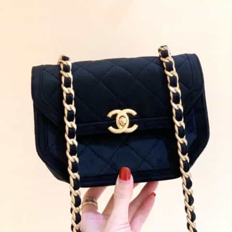 Chanel 21K 丝绒复古马鞍包 黑色