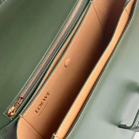 LOEWE罗意威 Barcelona 巴塞罗三角包 0662绿色