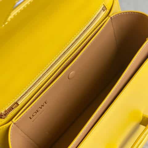 LOEWE罗意威 Barcelona 巴塞罗三角包 0662黄