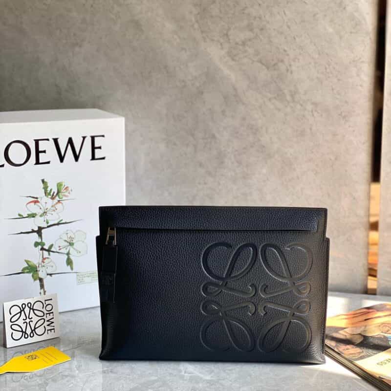 LOEWE罗意威 最新颗粒纹T pouch 系列手包 0219黑色
