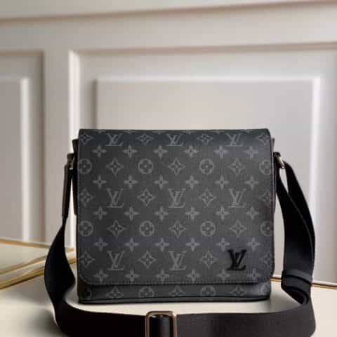 Louis Vuitton LV DISTRICT新款男士单肩斜挎包 M44000