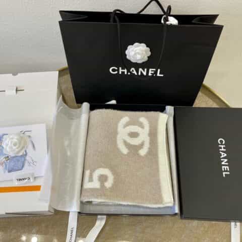 CHANEL香奈儿绵羊绒+羊毛双面双层5字母围巾AA7766