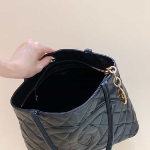 CHANEL Haas鱼子酱牛皮 Vintagep 希尔顿包 A91030