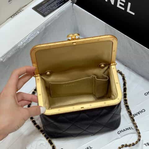 CHANEL 2020早秋高级手工坊系列Kiss Lock Bag AS1886