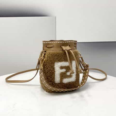 FENDI芬迪卷毛小水桶包8519