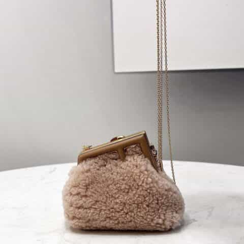 FENDI芬迪first系列F字母链条小包80026S