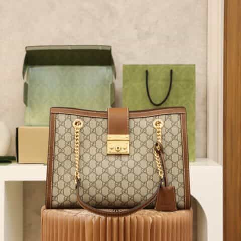 GUCCI 𝐏𝐚𝐝𝐥𝐨𝐜𝐤系列中号肩背包 479197棕色
