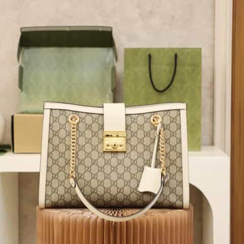 GUCCI 𝐏𝐚𝐝𝐥𝐨𝐜𝐤系列中号肩背包 479197白色