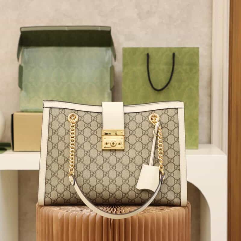 GUCCI 𝐏𝐚𝐝𝐥𝐨𝐜𝐤系列中号肩背包 479197白色