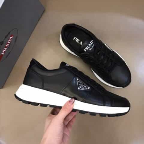 PRADA/普拉达  进口小牛皮材质2021男士时尚运动系列