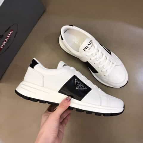 PRADA/普拉达  进口小牛皮材质2021男士时尚运动系列