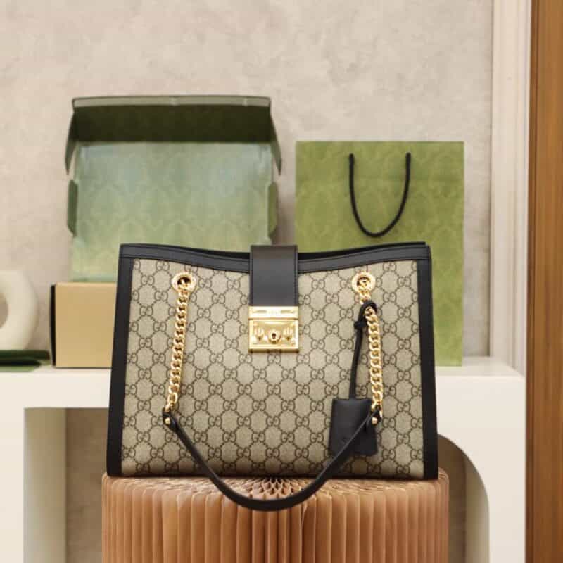 GUCCI 𝐏𝐚𝐝𝐥𝐨𝐜𝐤系列中号肩背包 479197黑色