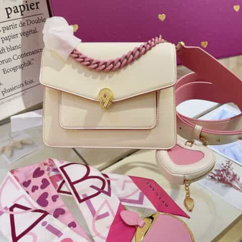 BVLGARI宝格丽象牙蛋白石色小羊皮肩背包291281