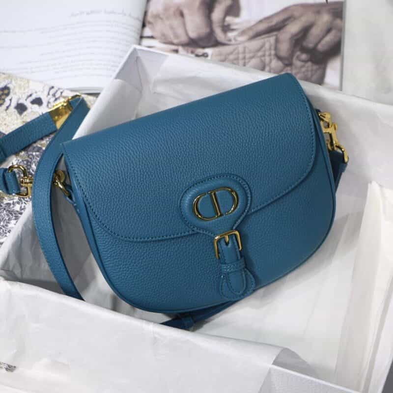 DIOR 𝟐𝟎𝟐𝟎 ❥ 𝐁𝐎𝐁𝐁𝐘 荔枝纹系列马鞍包 M8010深海蓝