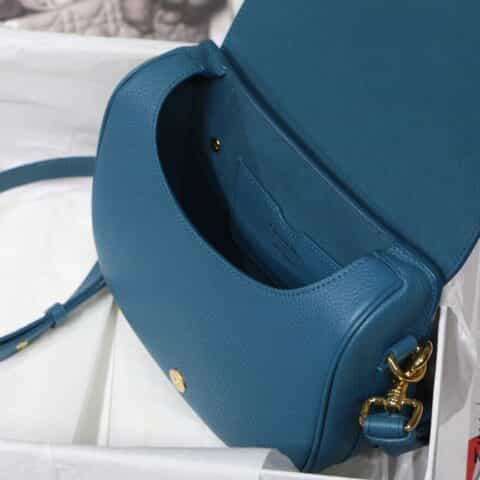 DIOR 𝟐𝟎𝟐𝟎 ❥ 𝐁𝐎𝐁𝐁𝐘 荔枝纹系列马鞍包 M8010深海蓝