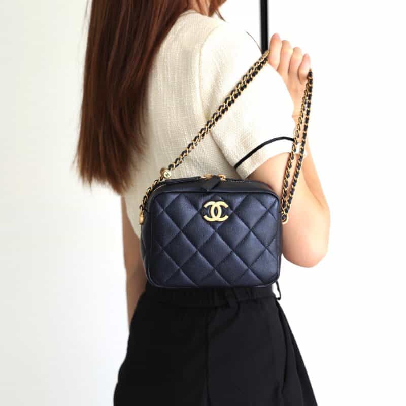CHANEL 幻彩颗粒压花牛皮横款相机包 AS2856黑色