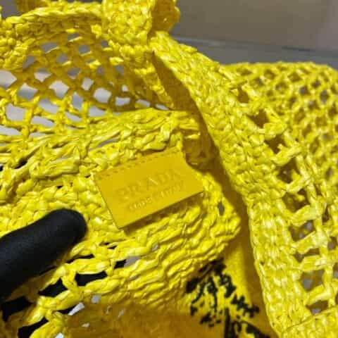 PRADA酒椰纤维托特包 1BG393黄