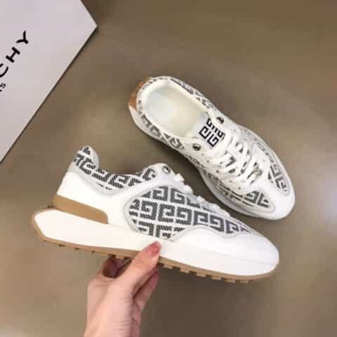 Givenchy纪梵希   2021秋冬新品RUNNER男士低帮慢跑运动鞋
