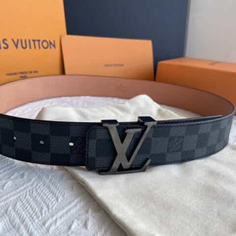 LV/路易威登   LV经典款logo卡头扣腰带3.8cm