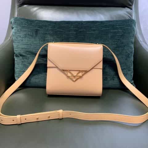 Bottega Veneta THE CLIP BAG 652391杏色
