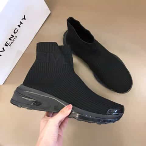 Givenchy纪梵希   高定原版一致的特殊弹力针织面料高帮秋冬男士袜子靴