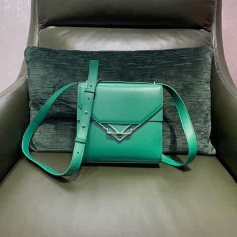 Bottega Veneta THE CLIP BAG 652391赛车绿