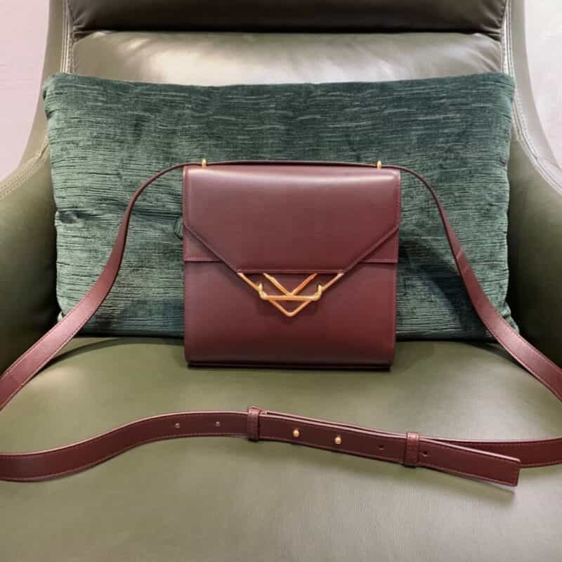 Bottega Veneta THE CLIP BAG 652391深巧克力色