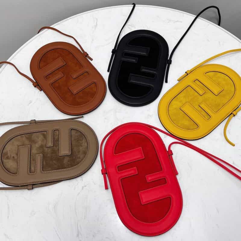 FENDI芬迪超薄款Fd手机包8526