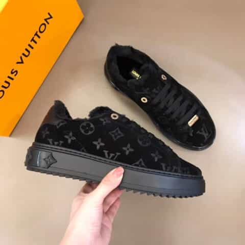 LV/路易威登   最新时尚款，定制磨砂牛皮奢品秋冬情侣羊毛保暖休闲运动鞋