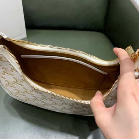 Celine思琳 Ava Bag in Triomphe Canvas 腋下包 193952白花配白皮