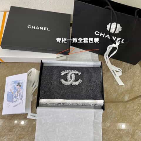 CHANEL香奈儿双C logo羊绒围巾